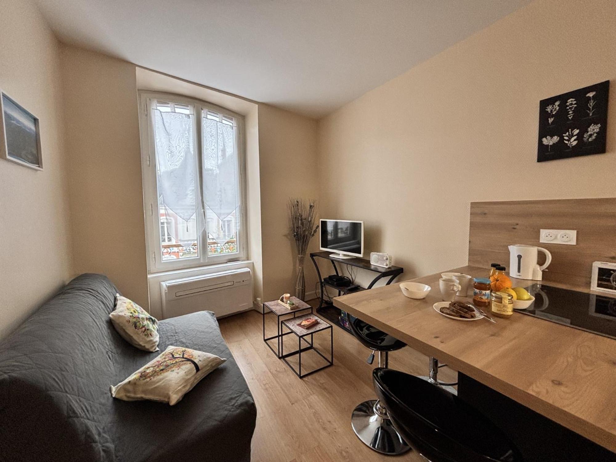 Le Puy De Dome - 1 Chambre - Clim Châtel-Guyon Dış mekan fotoğraf